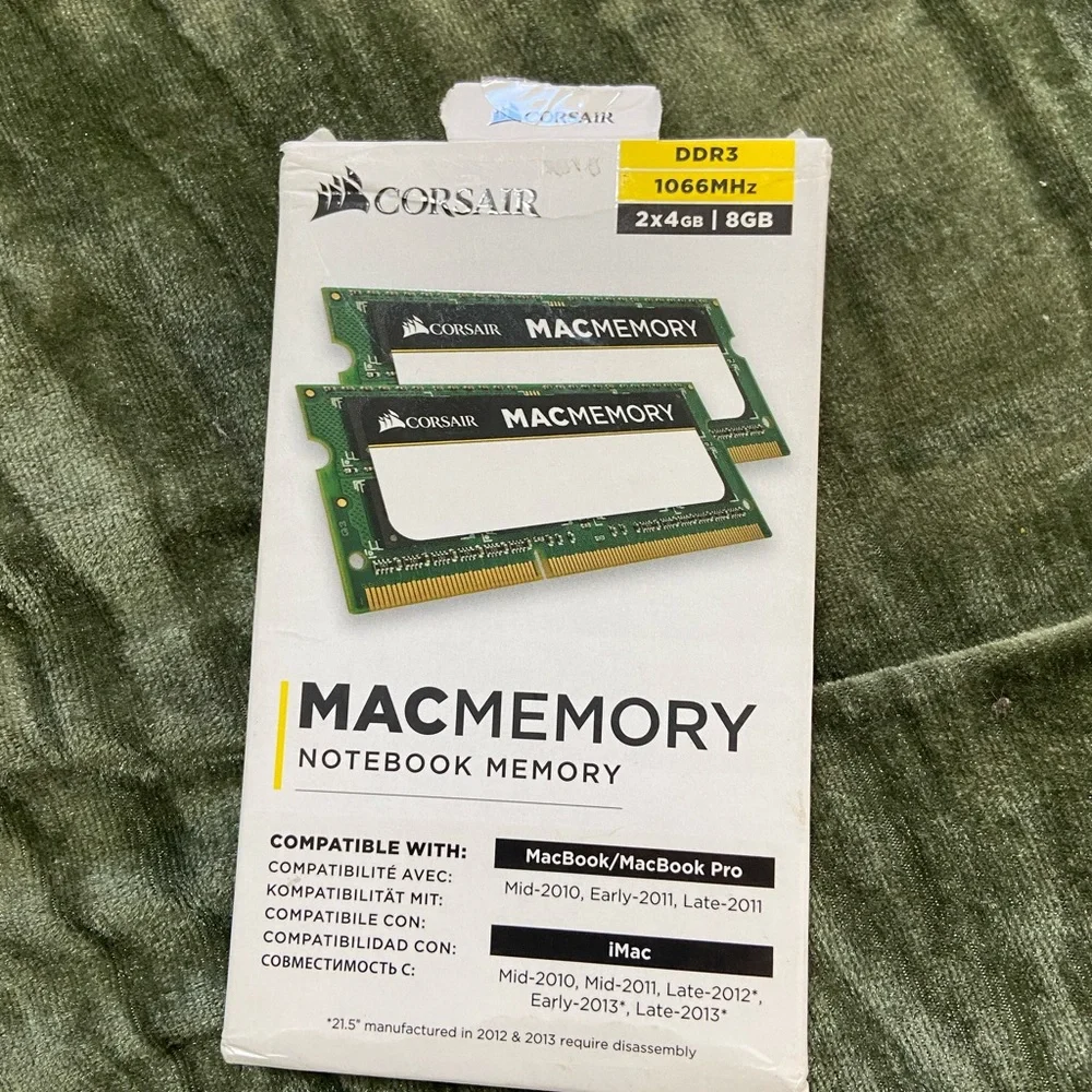 Corsair MacMemory DDR3 Notebook RAM Modules Green & Black (2x4GB, 1066MHz)